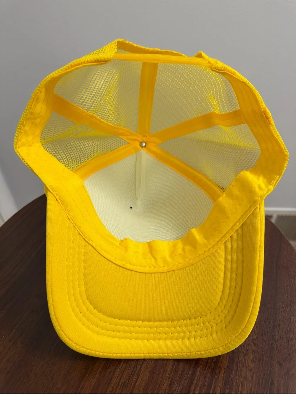 Bass Pro Shops Yellow & White Trucker Baseball Cap with Fish Logo 💛🤍